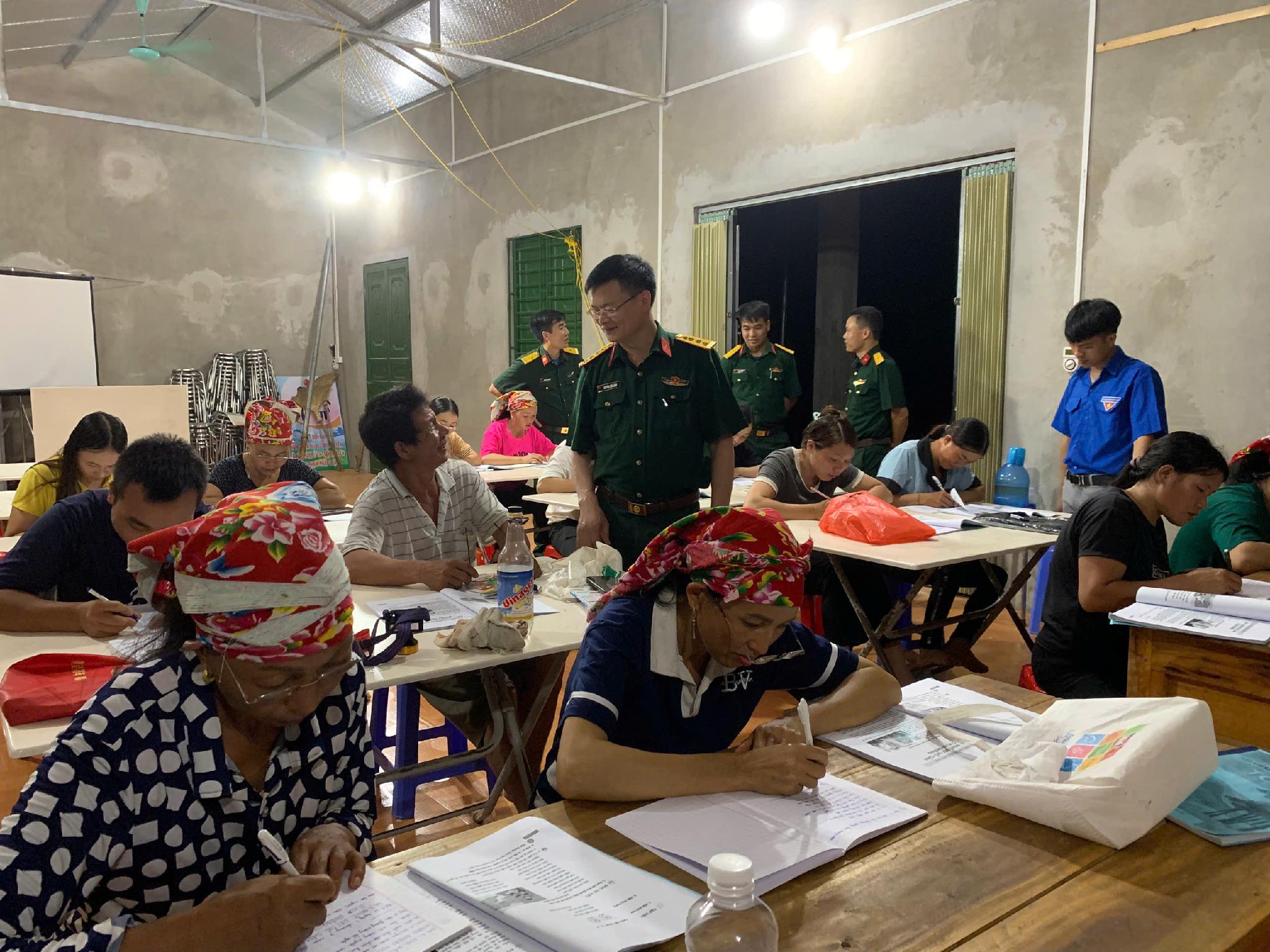 Hình ảnh trong tài liệu lịch sử Đoàn 345